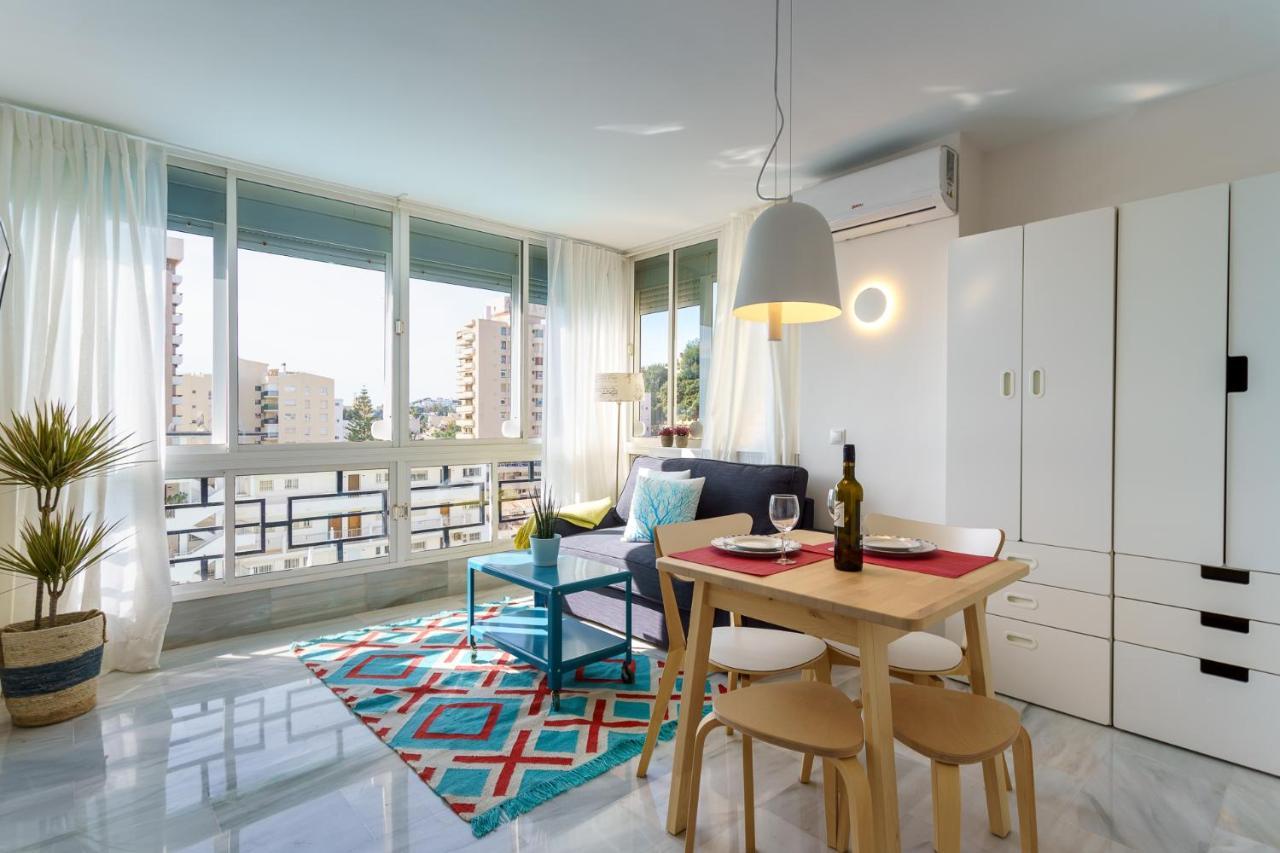MalagaSuite Carihuela Seaview Torremolinos Esterno foto